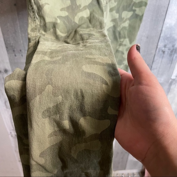 Hollister ultra high rise skinny jogger camo small cargo utility pants - Picture 4 of 4